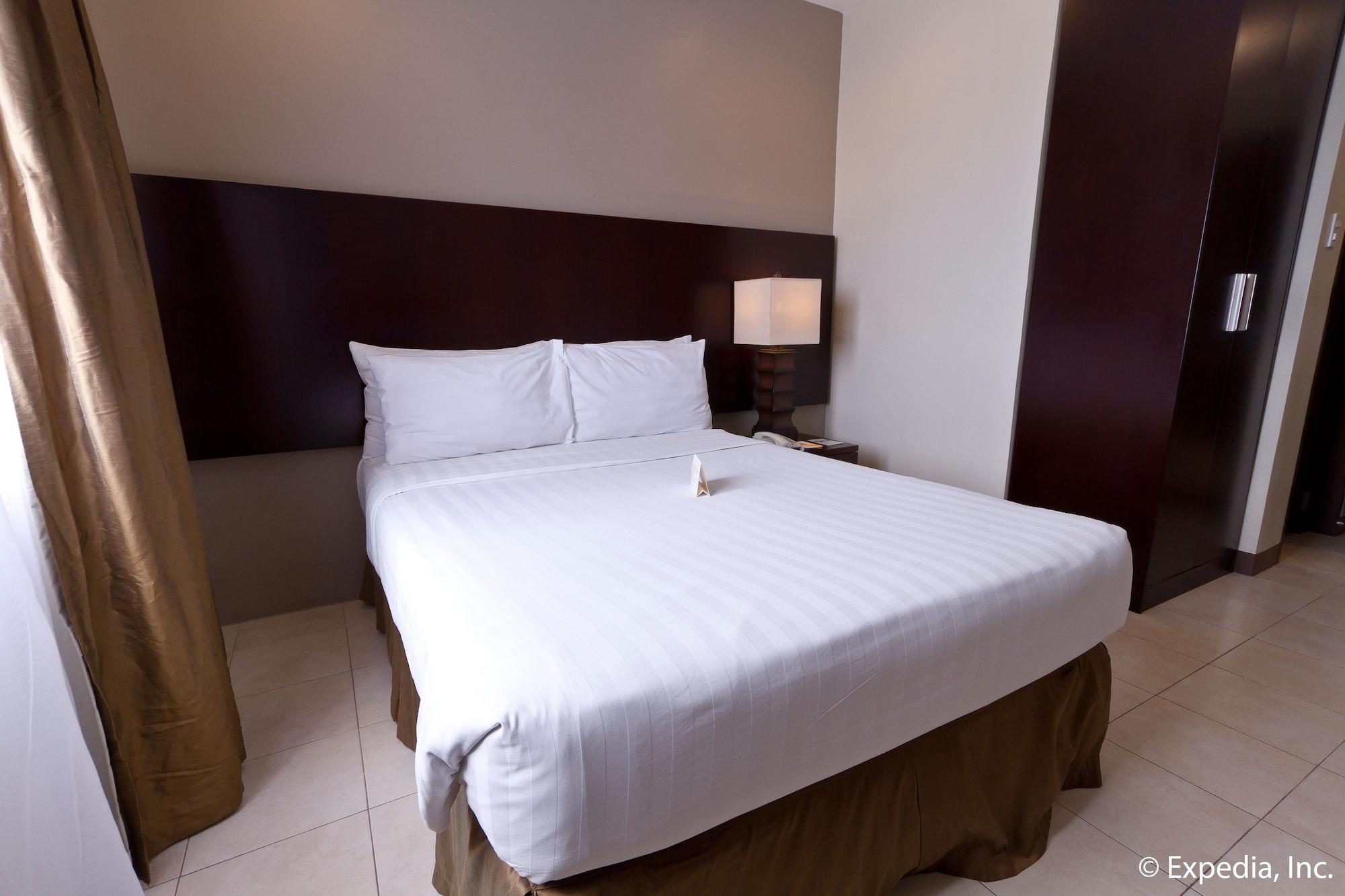 Alpa City Suites Hotel Cebu Exterior photo
